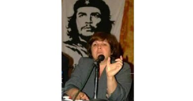 Filha de Che Guevara faz palestra em Salvador
