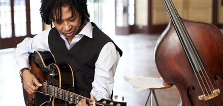 Djavan apresenta show do novo CD em Salvador