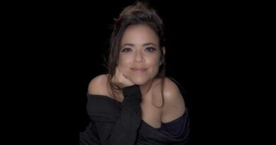 Cantora Vania Abreu apresenta o show “Antes de Hoje” no Sesc Sonoridades