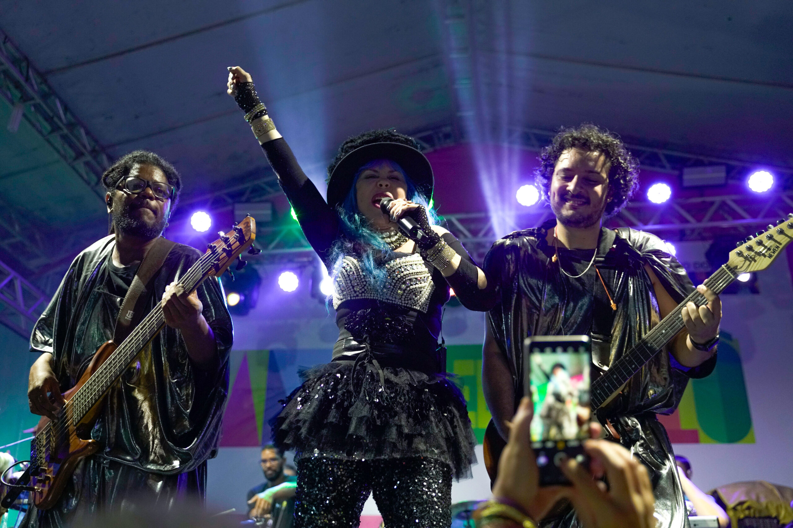 Baby do Brasil inicia temporada de shows no Carnaval de Salvador